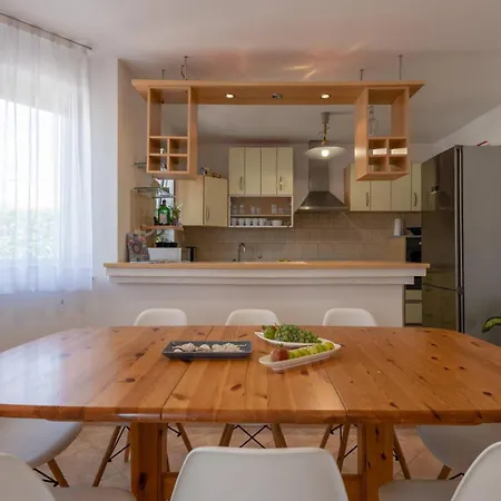 Family Nicole Villa Pula