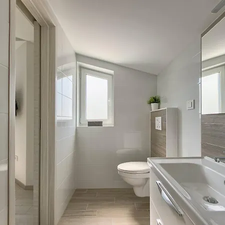 Family Nicole プーラ