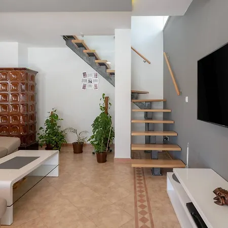 Family Nicole プーラ