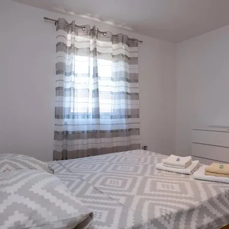 Family Nicole * プーラ