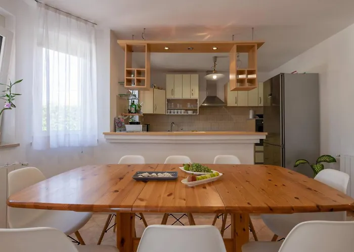 Family Nicole ヴィラ プーラ