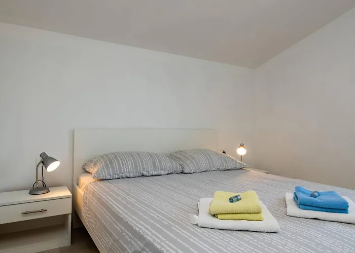 ヴィラ Family Nicole プーラ