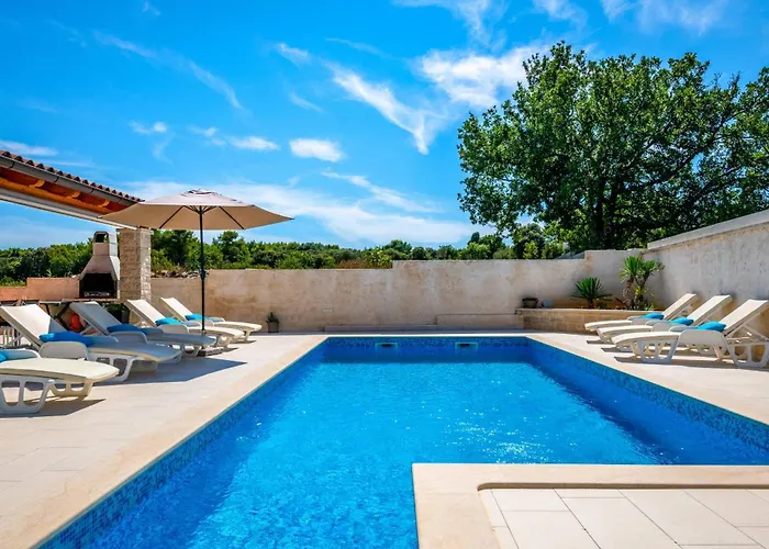 Family Nicole プーラ