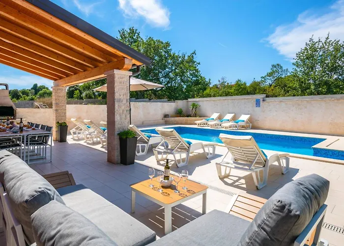 ヴィラ Family Nicole