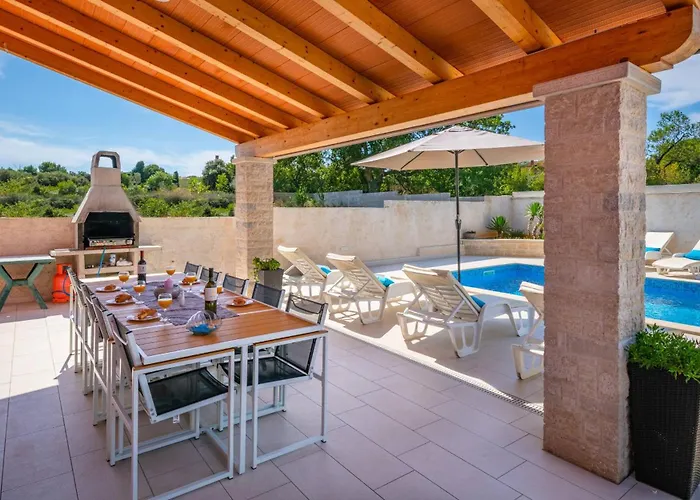 ヴィラ Family Nicole *